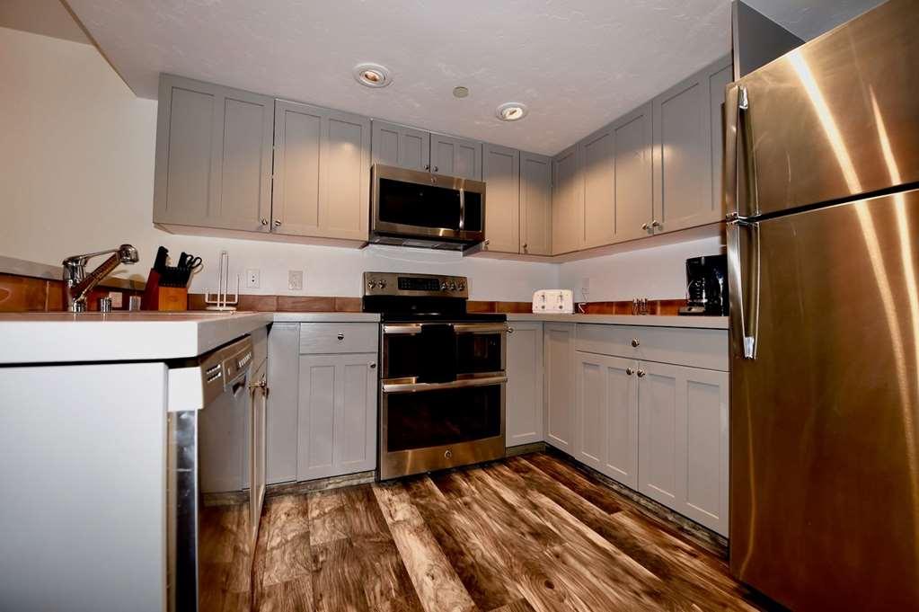 The Inn At Riverwalk Edwards Room photo