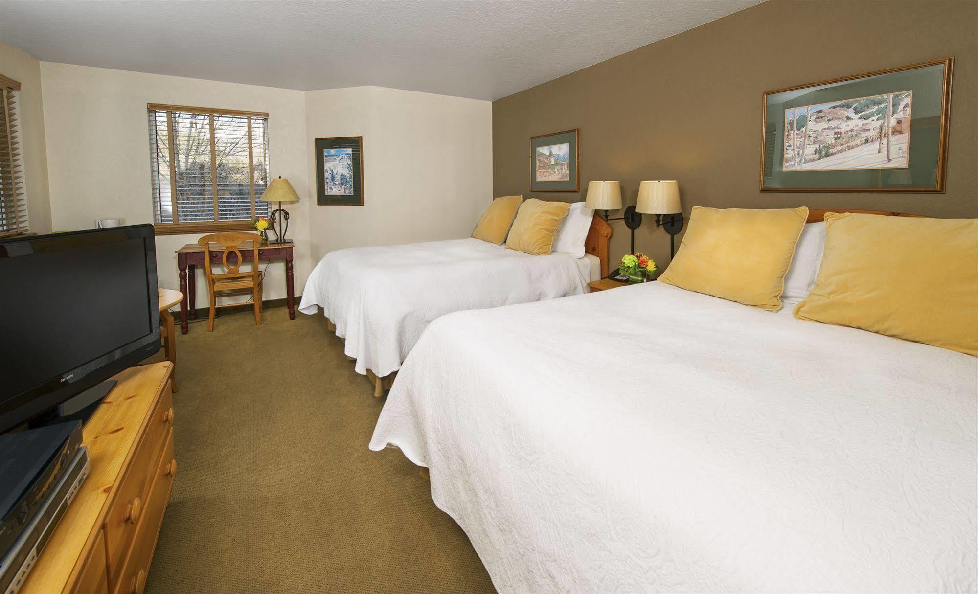 The Inn At Riverwalk Edwards Exterior photo