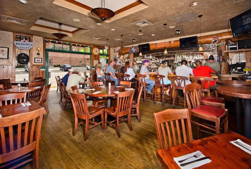 The Inn At Riverwalk Edwards Exterior photo